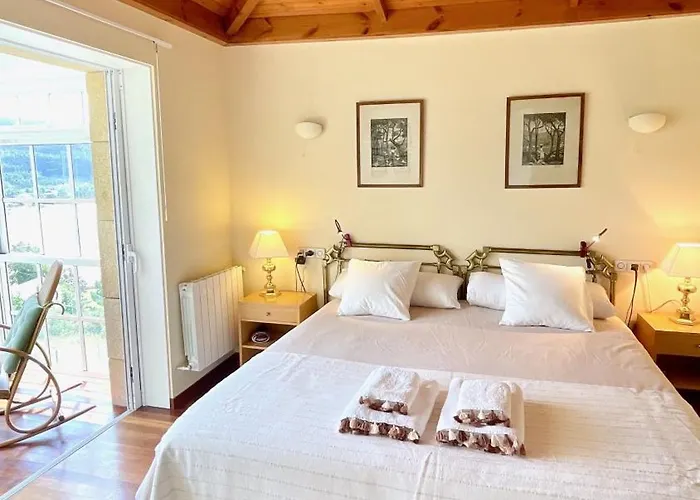 The Cliffs - A Pedrinha *