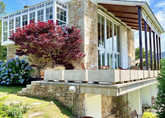 The Cliffs - A Pedrinha * Вивейро